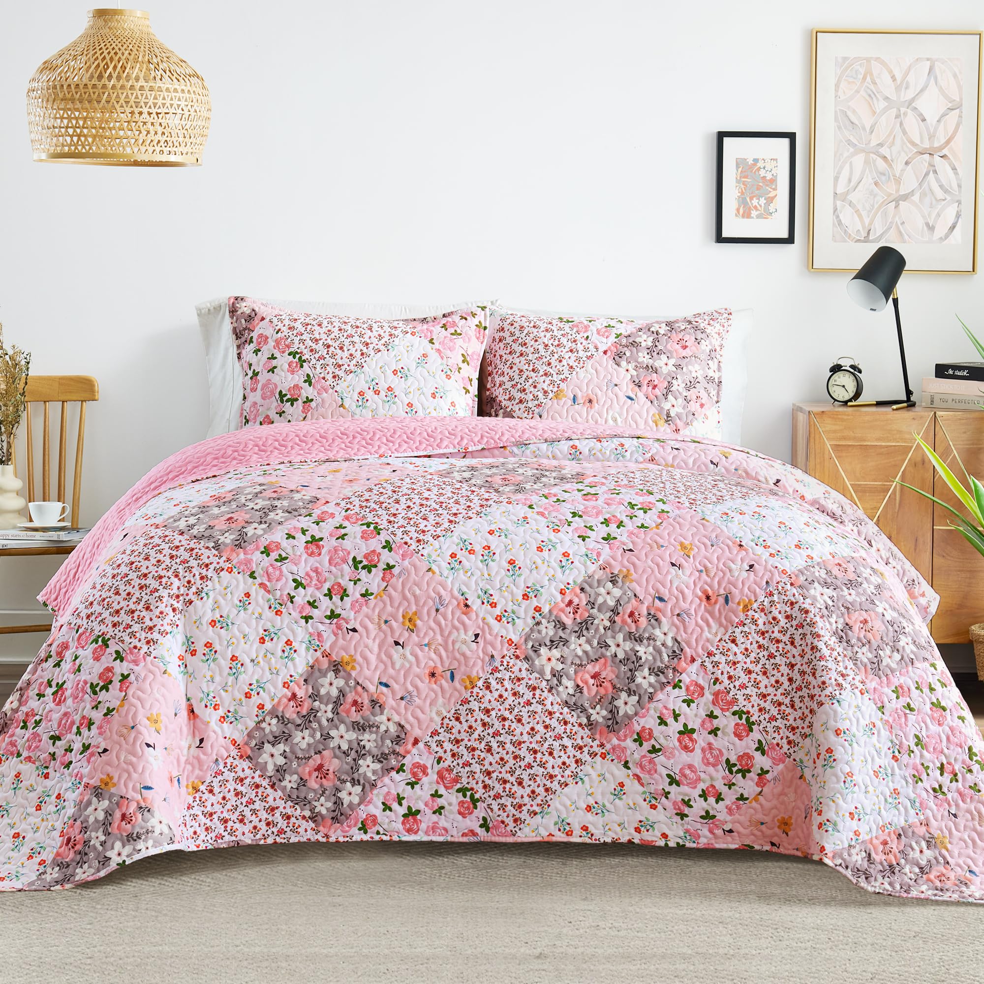 Whale Flotilla Patchwork Quilts Queen Size, Extra Soft Boho Floral Bedspreads for Bed Reversible Lightweight Full Queen