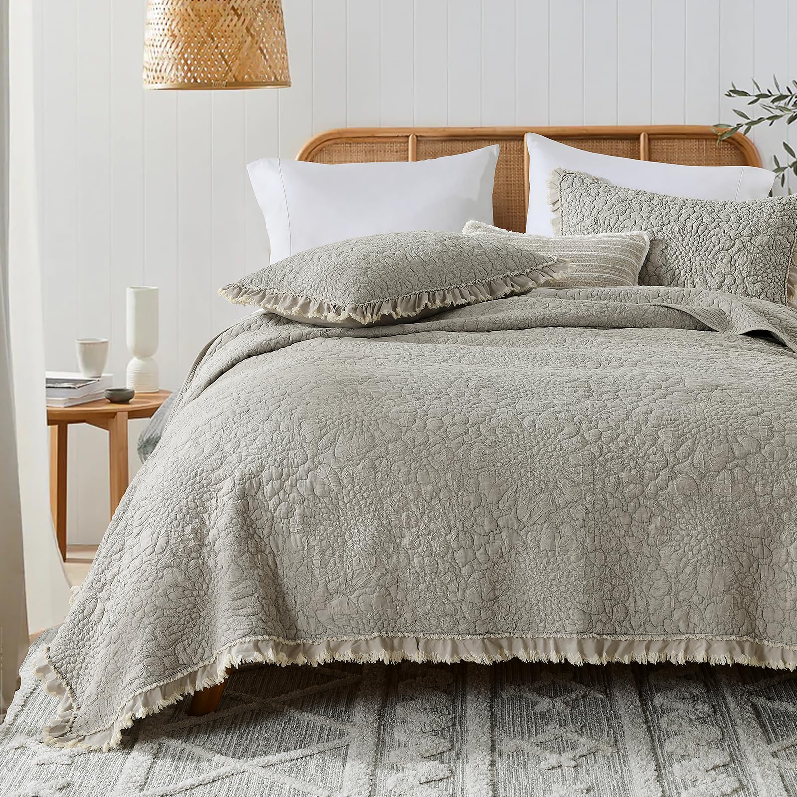 HORIMOTE HOME Beige Ruffled Quilt Queen Size, Stone-Washed Microfiber Lightweight Crinkled Farmhouse