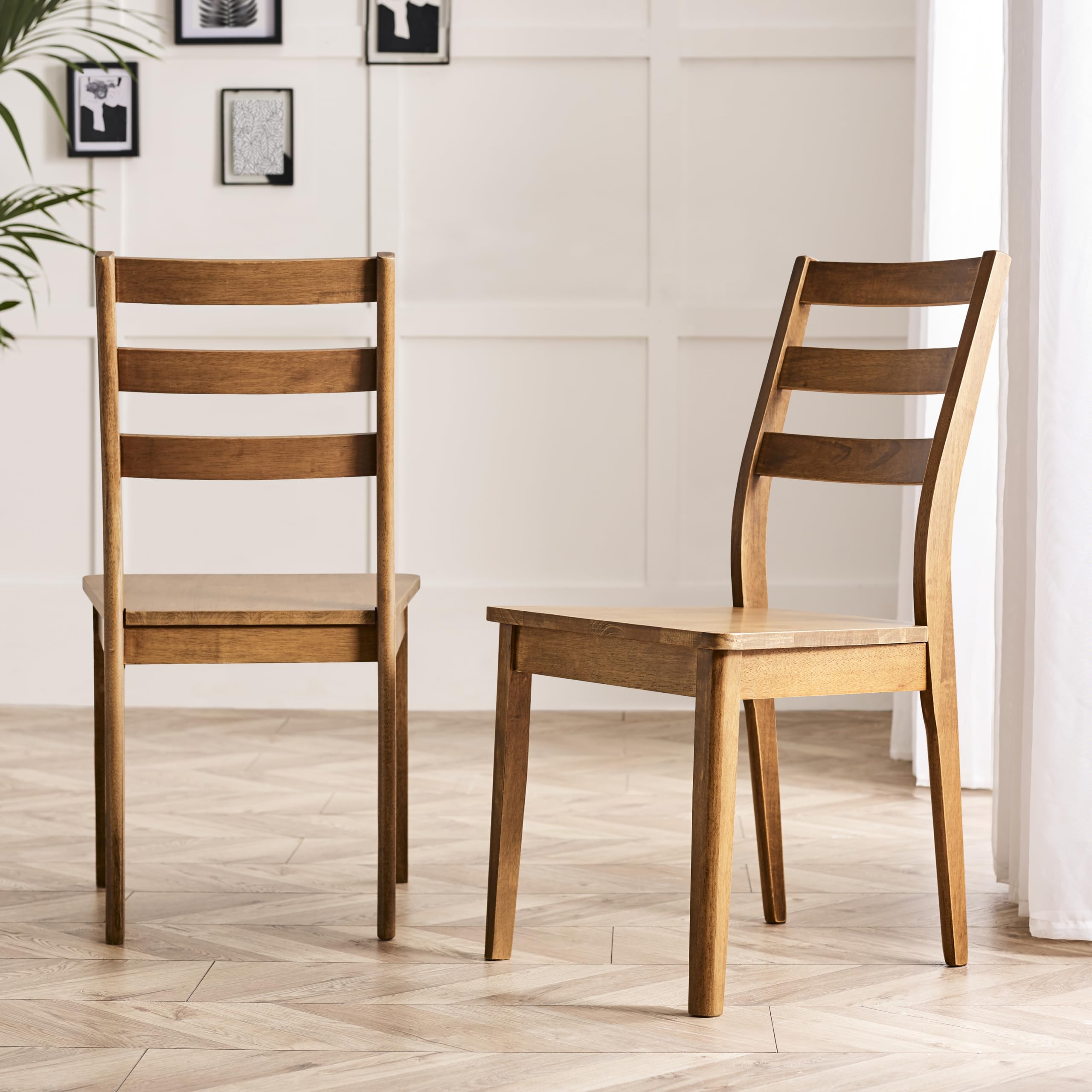 Furniturebox UK 2x Lynton Solid Wood Dining Chairs – Dark Walnut Stain – Modern Farmhouse Kitchen Chairs – Retro Mid-Cen