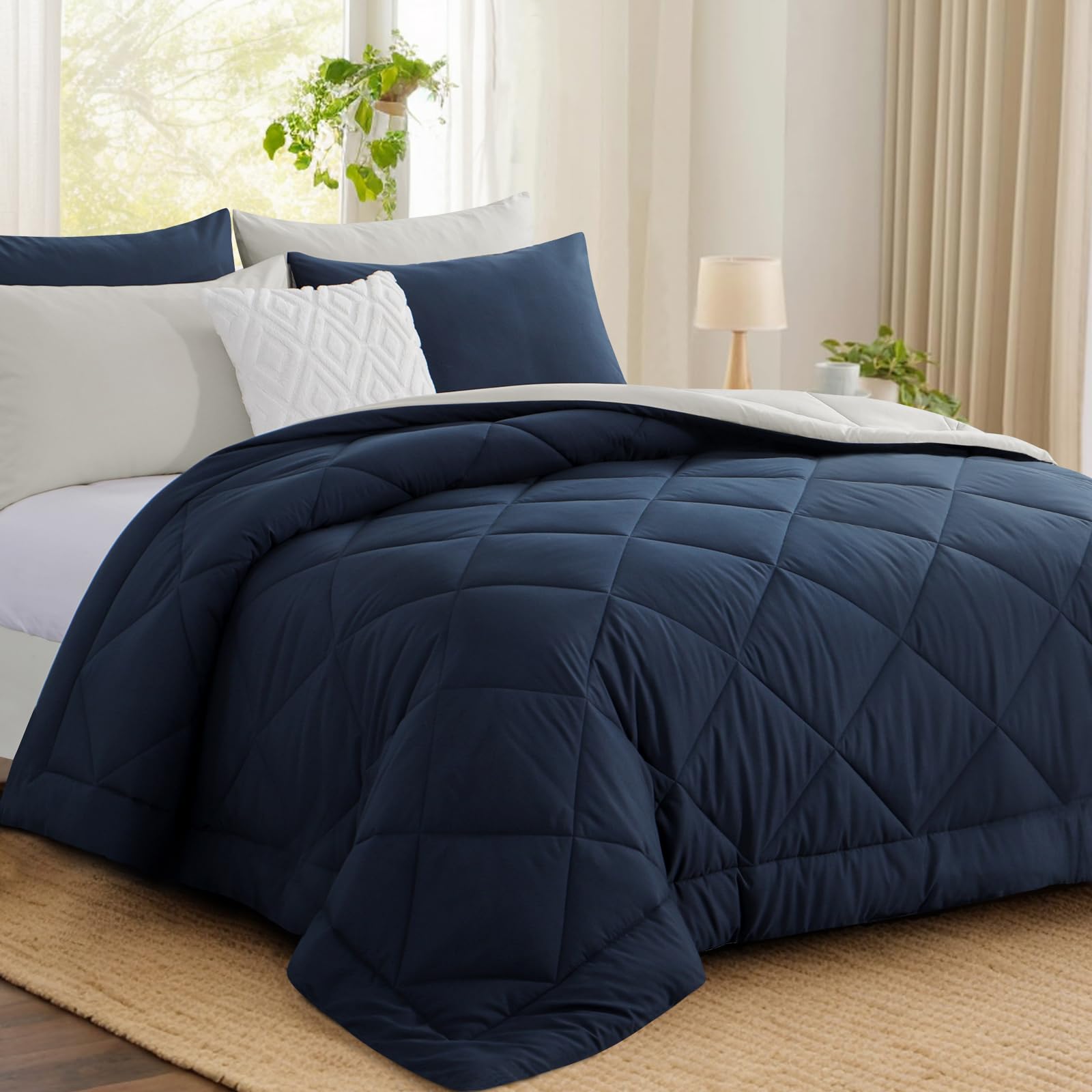 Aisbo Coverless Duvet King Size 10.5 Tog - 230x 220cm, Navy Blue Cosy and Lightweight Quilt, Reversi