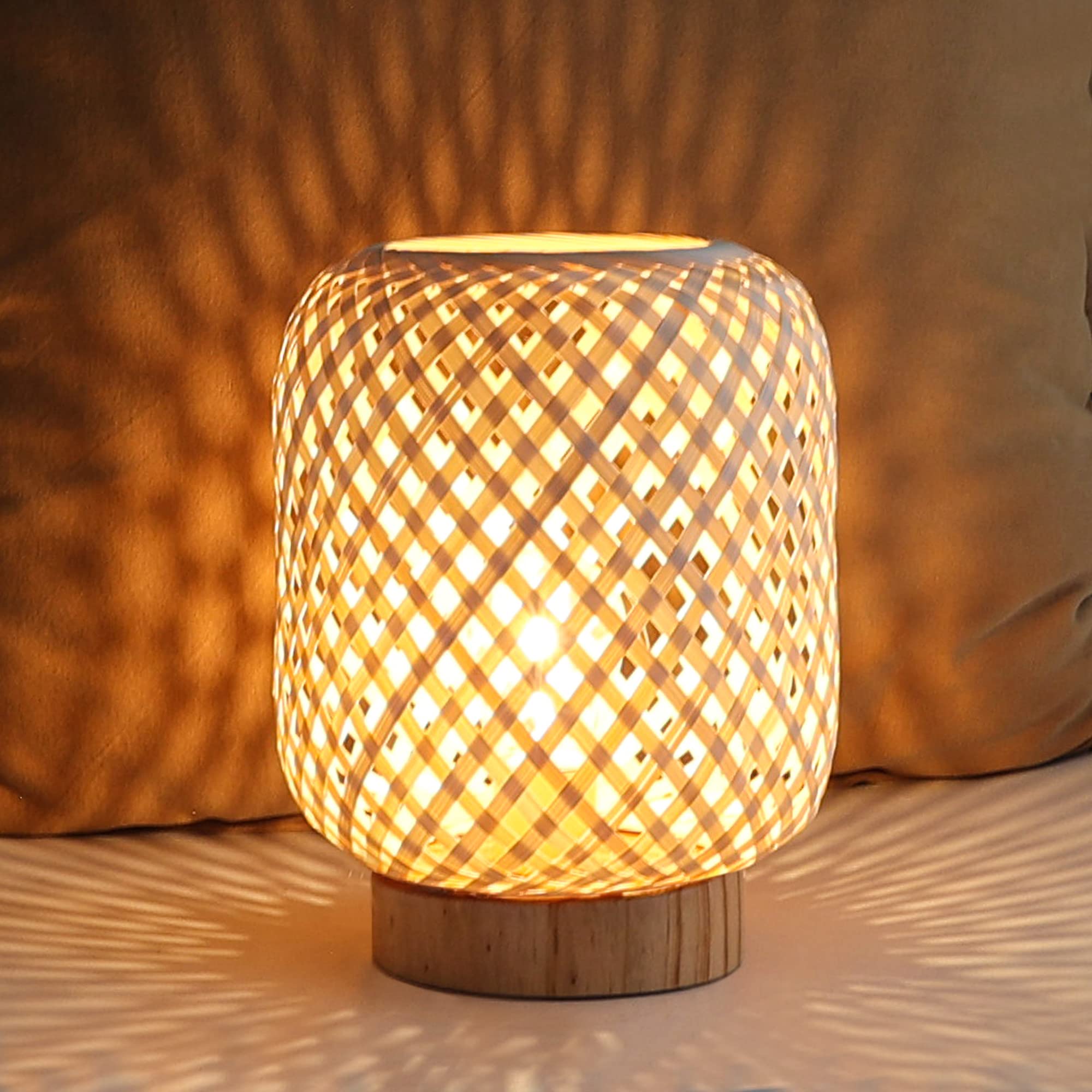 LUSHARBOR Rattan Table Lamp, Cordless Boho Battery Operated, LED Bulb, Handmade Bamboo Base, Decorative for Kids Room En